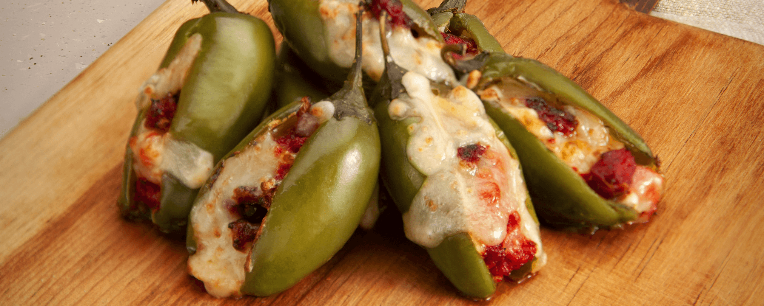 Imagen de Chiles Jalapeños rellenos de chorizo y queso manchego