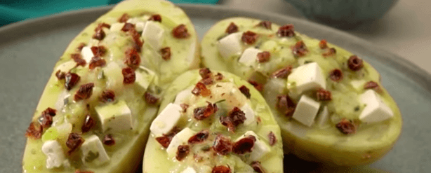 Banner receta Papa rellena de salsa de Guacamole con chapulines