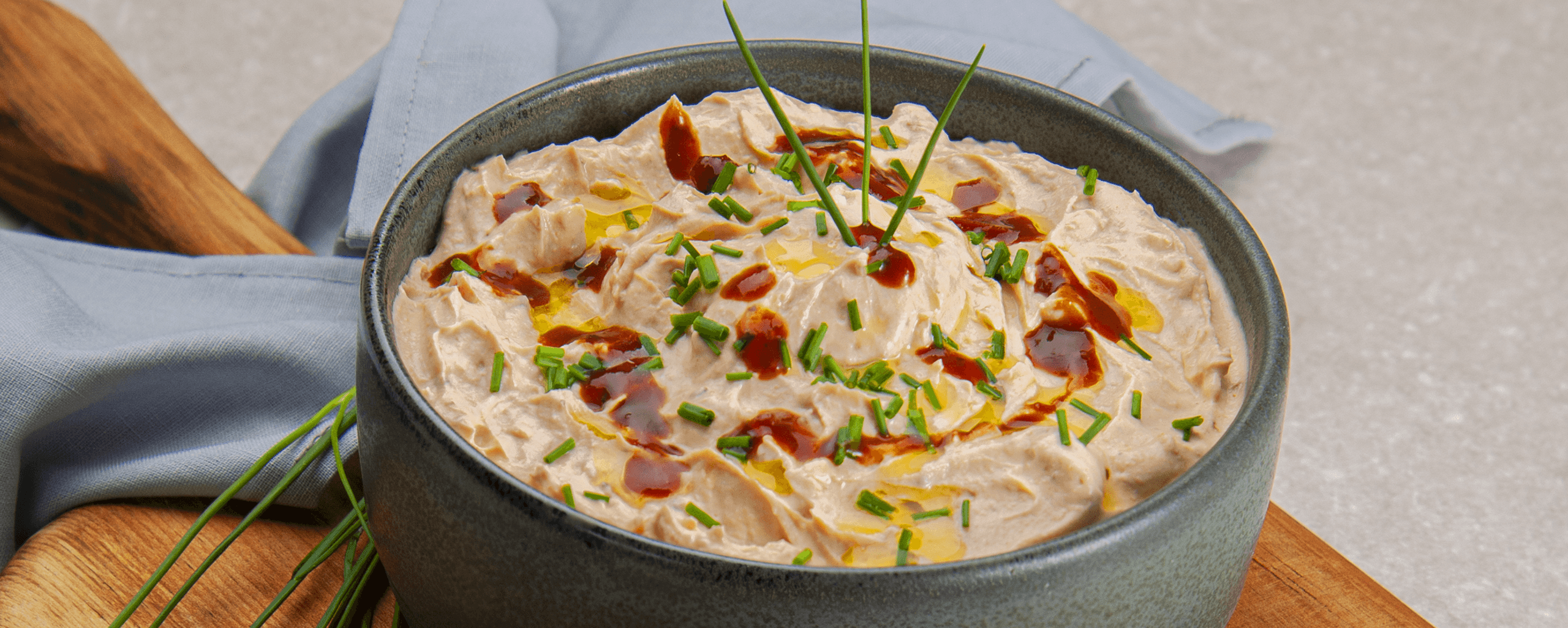 Imagen de Dip de jocoque Chilpotle con pan pita