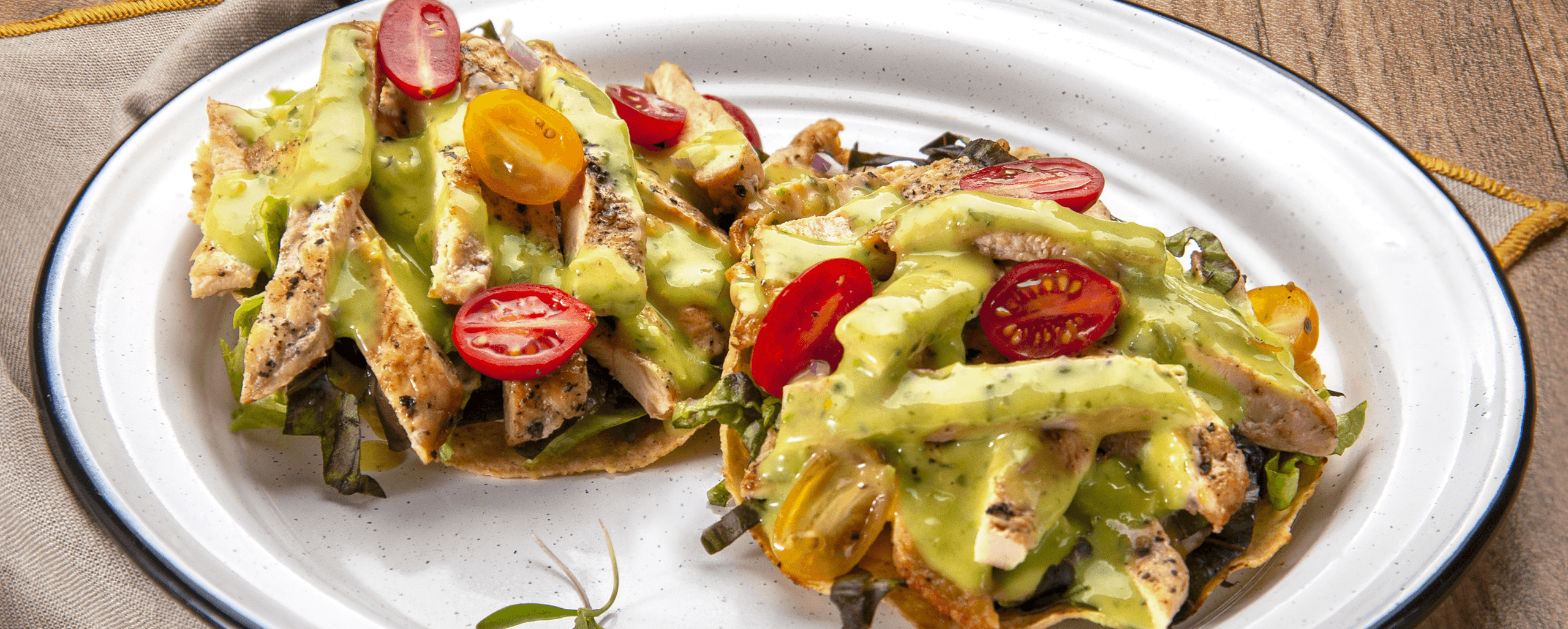 Imagen de Tostadas de pollo con Guacamole